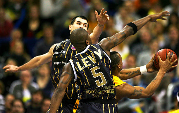 奥维耶多主 奥维耶多主